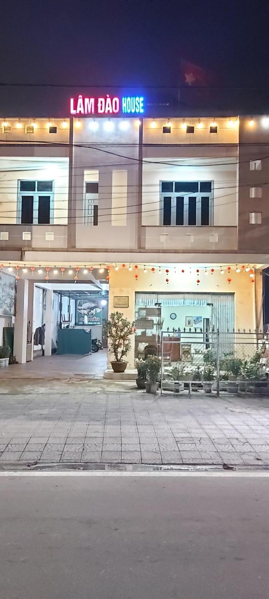 Lam Dao House Bed & Breakfast Dong Hoi Bagian luar foto