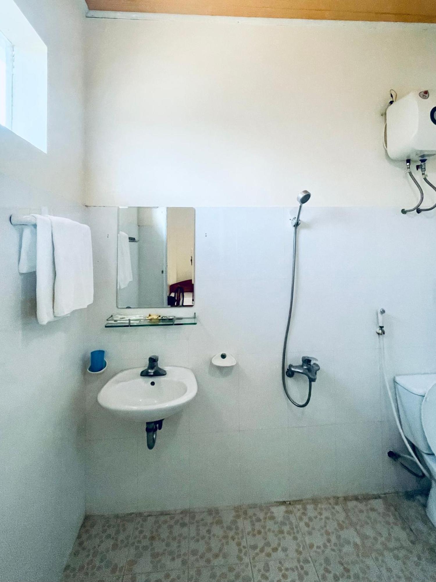 Lam Dao House Bed & Breakfast Dong Hoi Bagian luar foto